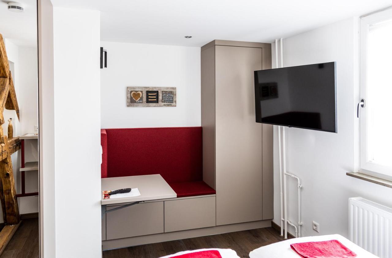 Hotel Restaurant Krehl'S Linde Stuttgart Bagian luar foto