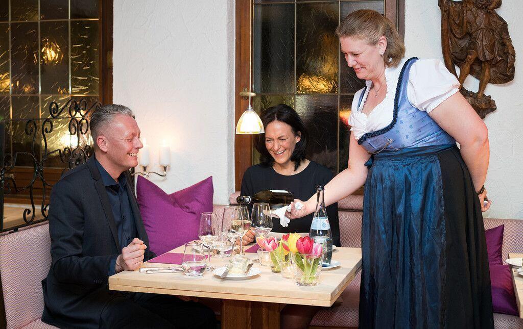 Hotel Restaurant Krehl'S Linde Stuttgart Bagian luar foto